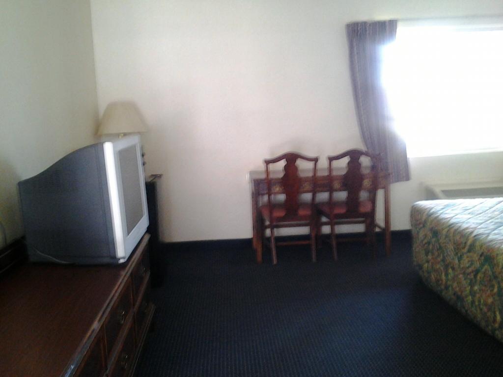 Budget Inn Tulare Pokój zdjęcie